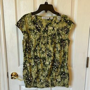 Liz Claiborne Green Cap Sleeve Blouse